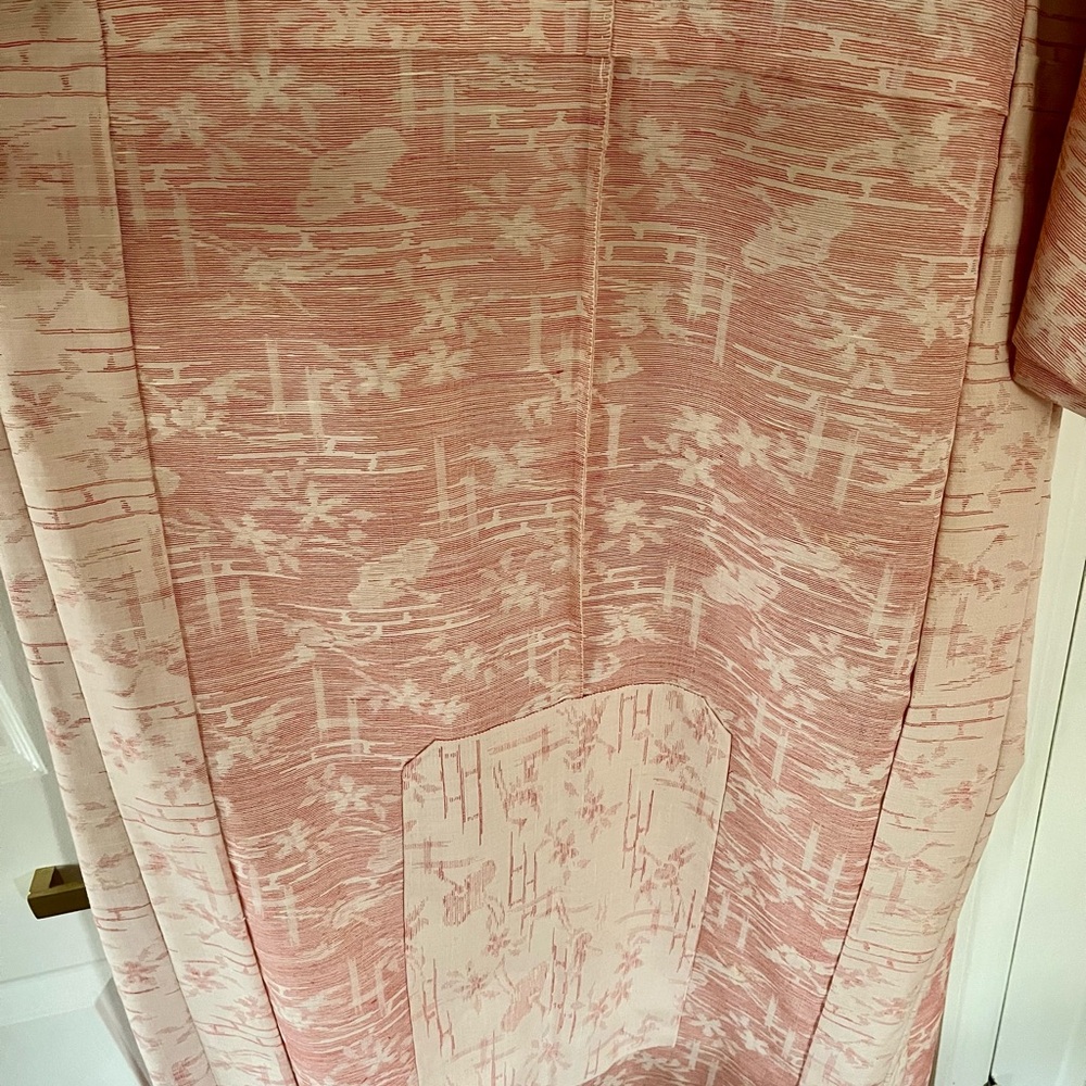 Traditional Japanese Kimono Robe - Picture 4 of 5